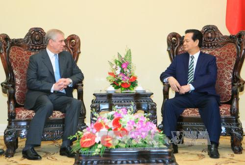 Thủ tướng Nguyễn Tấn Dũng tiếp Hoàng tử Anh Andrew ảnh 2